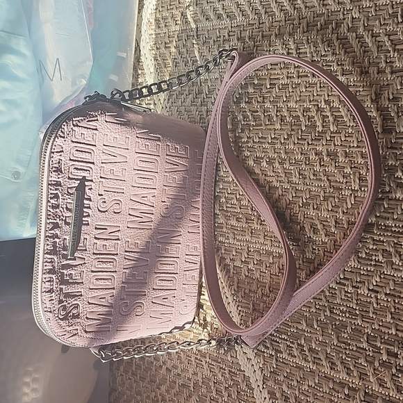 Steve Madden Handbags - Steve Madden Blush/Pink Crossbody Bag